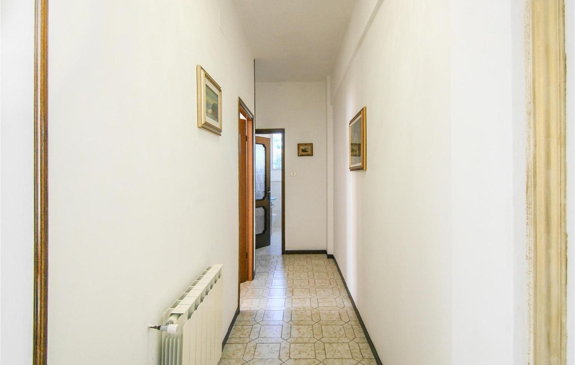 Cozy Apartment In La Spezia With Wifi Buitenkant foto